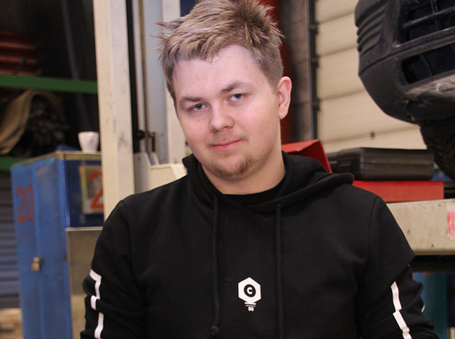 Autojen ”fiksaaminen” alkoi kiinnostaa jo ennen lukiota